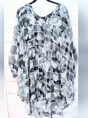 Torrid Black and White Floral Plaid Women's Babydoll 😍 Top Size 4X